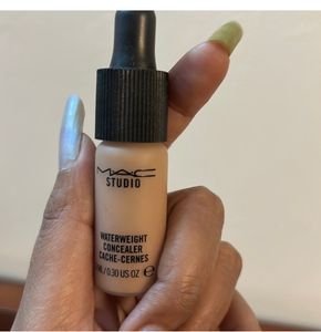 MAC COSMETICS CONCEALER