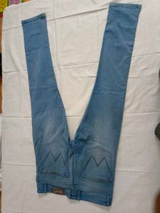 Light Wash Slim Fit Jeans