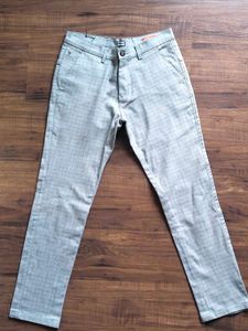 City Vibes Men's Checked Trousers