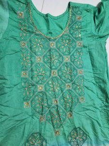 Embellished Kurta Set with Pants