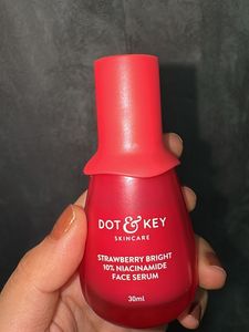 DOT &amp; KEY Strawberry Bright Face Serum