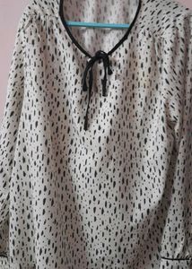 Stylish Printed Top with Tie-Neck