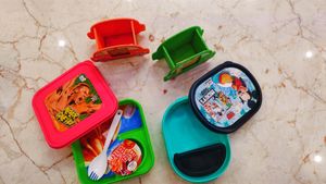 Lunch Box (2) + Pen Stand With Small Photo Frame 2