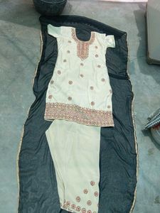 Elegant Offwhite Punjabi Kurta Set