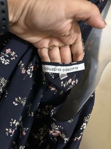 Floral Print Sleeveless V-Neck Top
