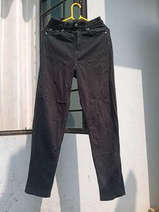 H&M Black Straight Leg Jeans