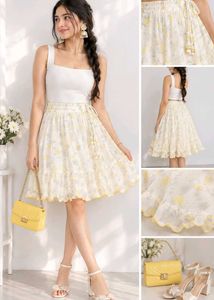 Flowy Floral Print Mini Skirt