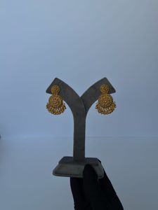 Exquisite Gold-Tone Necklace &amp; Earring Set