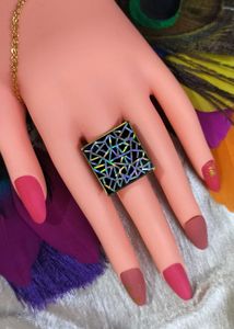 Square Geometric Ring