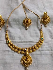 Elegant Gold-Plated Jewelry Set