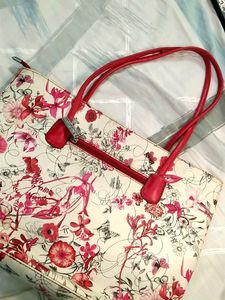brand new beautiful red hangbag 💟