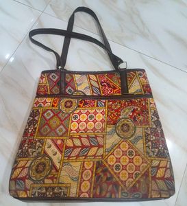 Tote bag