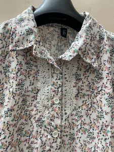 Floral Print Button-Up Puff Sleeve Top