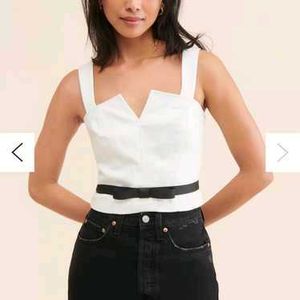I. Chic White V-Neck Top with Bow Belt
