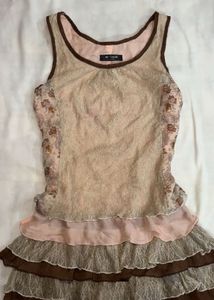 Vintage ruffle top