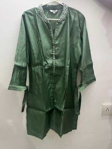 Elegant Green Kurta Set with Mirror Work