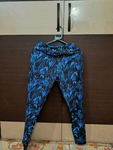 Women's Gym/ Yoga Leggings!! 💙
