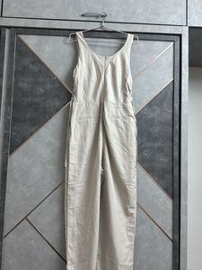 Chic Beige Sleeveless Jumpsuit