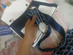 Chic White &amp; Navy Handbag