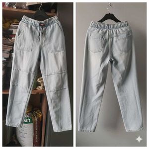 Light Wash Jogger Jeans