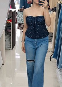 distress jeanss trendyy best fit my personal fav❤️