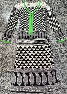 Stylish Black &amp; White Kurta Set