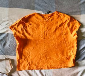 H&amp;M Orange Graphic T-Shirt