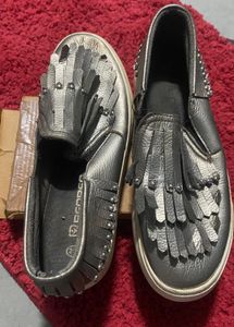 RENBEN Silver Fringe Slip-On Shoes
