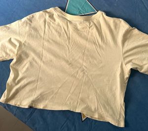 H&amp;M Lakewood '93 Graphic Crop Top