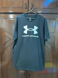 Under Armour Logo T-Shirt