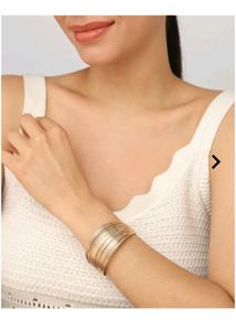 Shein Layer Wire Texture Detail Cuff Bracelet
