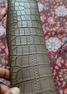 Elegant Croc-Embossed clutch