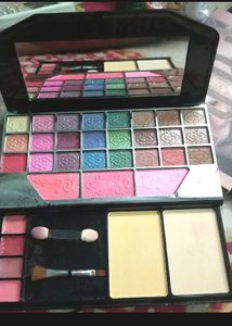 Make Up Kit