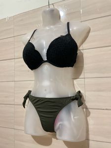 H&amp;M Black Lace Bra