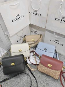 COACH*  *CASSIE CROSSBODY 19 IN SIGNATURE CANVAS*