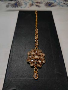 Elegant Maang Tikka with Stones