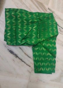 💚Green  Blouse