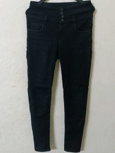 Black High-Waisted Skinny Jeans