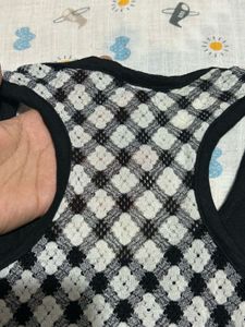 Trendy Black &amp; White Checkered Tank Top