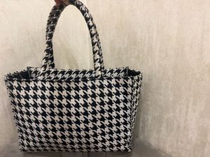 Houndstooth Print Tote Bag with zip