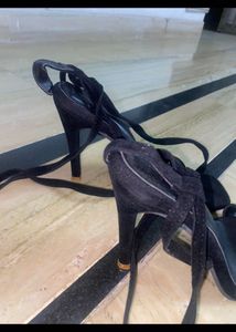 🌸🌸SALE🌺🌺Sexy Black Heels