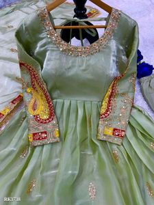Wedding Or Party Wear Gown. Fix Rate Only🙏