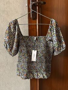 Floral Smocked Puff Sleeve Top