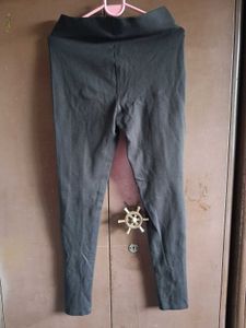 Chic Black Zipper Pants