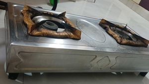 Akai Two-Burner Gas Stove
