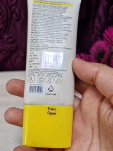 Swiss Beauty Glow Fusion Sunscreen SPF 50 PA+++