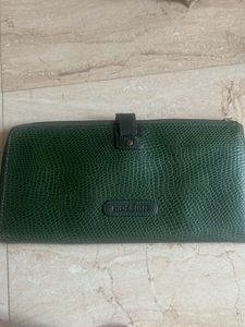 Preloved Hidesign Chic Green Textured Wallet