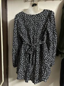 Chic Black Floral Print Peplum Top