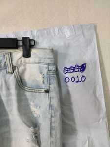Latin Cow: Distressed White Skinny Jeans