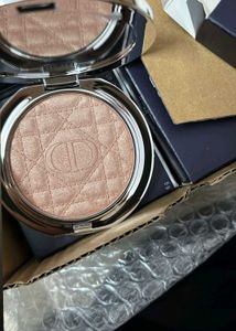 Dior Highlighter Compact